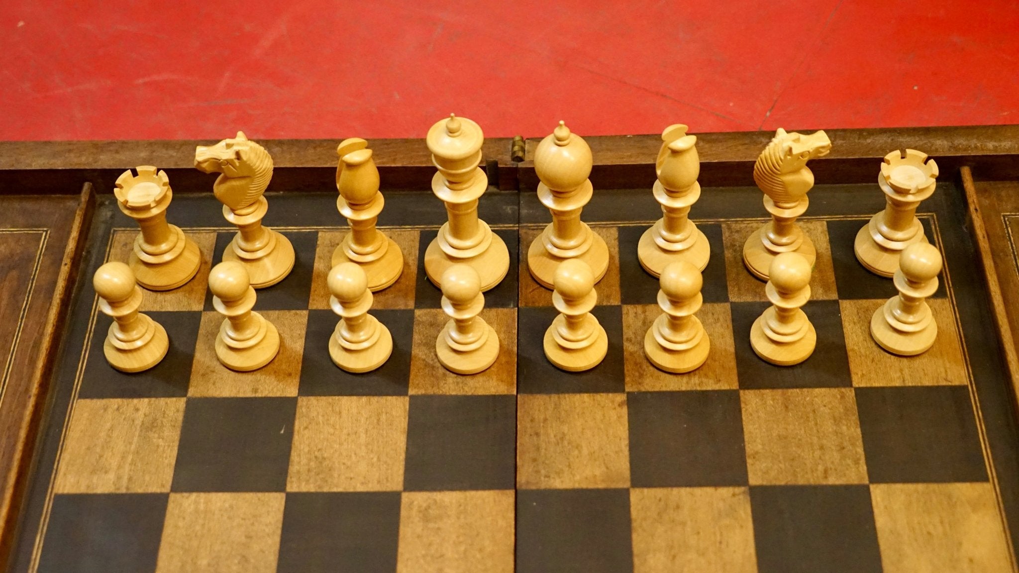 Collection - Ensemble Jeu d'échecs ancien Northern Upright - Antiquités / Jeux anciens - Rouge et Noir
