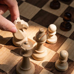 Ensemble jeu d'échecs en noyer et érable - pliant - 38 cm - Coffre d'échecs et jeu d'échecs de voyage - Rouge et Noir