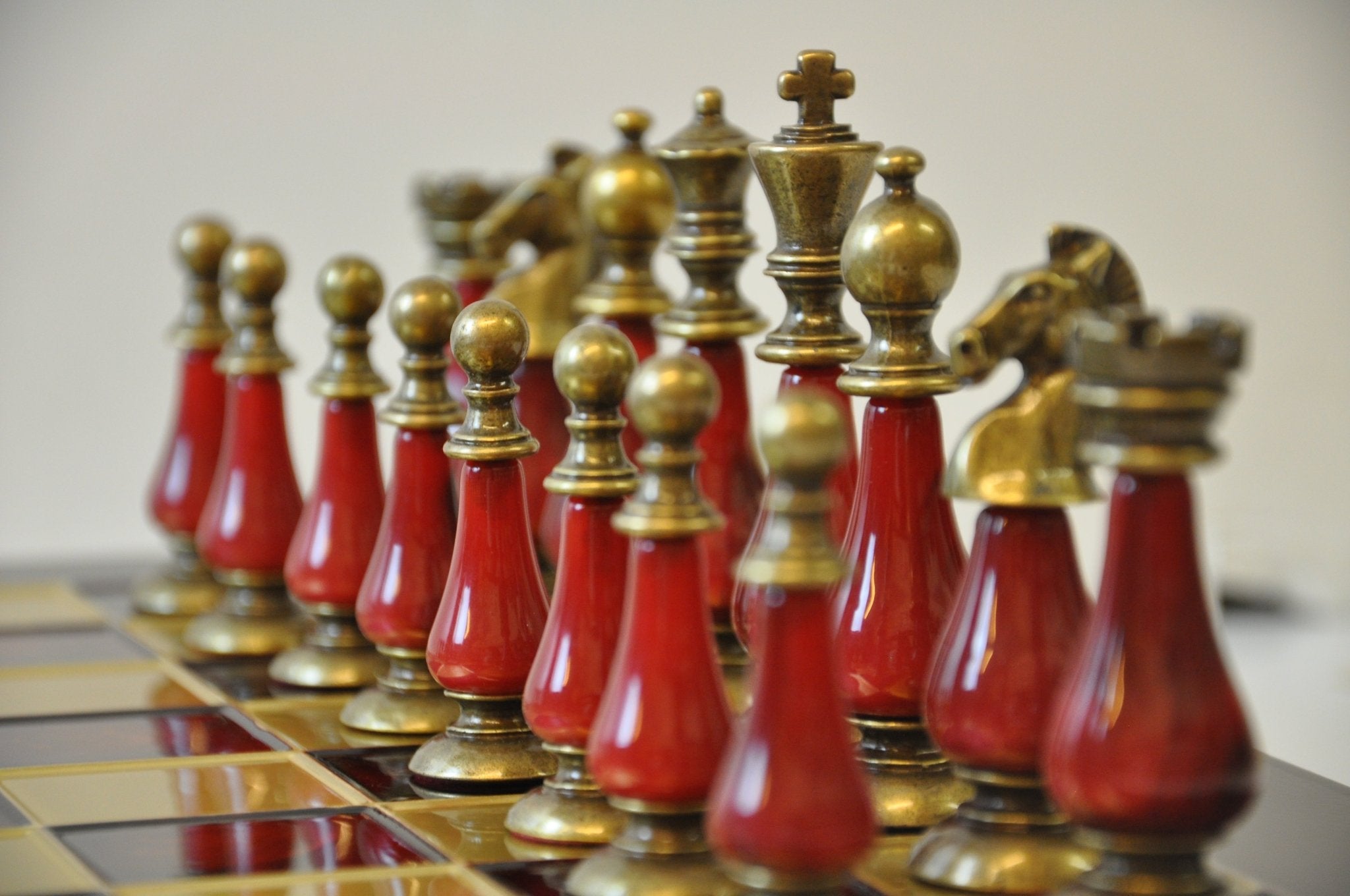 Ensemble Luxe Métal et Perle - Rouge et Or - ensemble d'échecs classique et décoratif luxe - Rouge et Noir