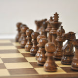Ensemble Ultime Noyer - Pièces buis / acacia - Ensemble d’échecs classique - Rouge et Noir