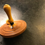 Toupie en cormier et buis à bouton - GM - Toupies cadeau bel objet - Rouge et Noir