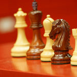 Pièces d'échecs Iroquoises en Bois de rose - Chopra - jeu d'échecs pièces d'échecs classiques - Rouge et Noir