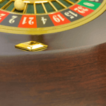 Roulette Romagnoli - Acajou - 60 cm - roulette simple en bois cadeau bel objet - Rouge et Noir
