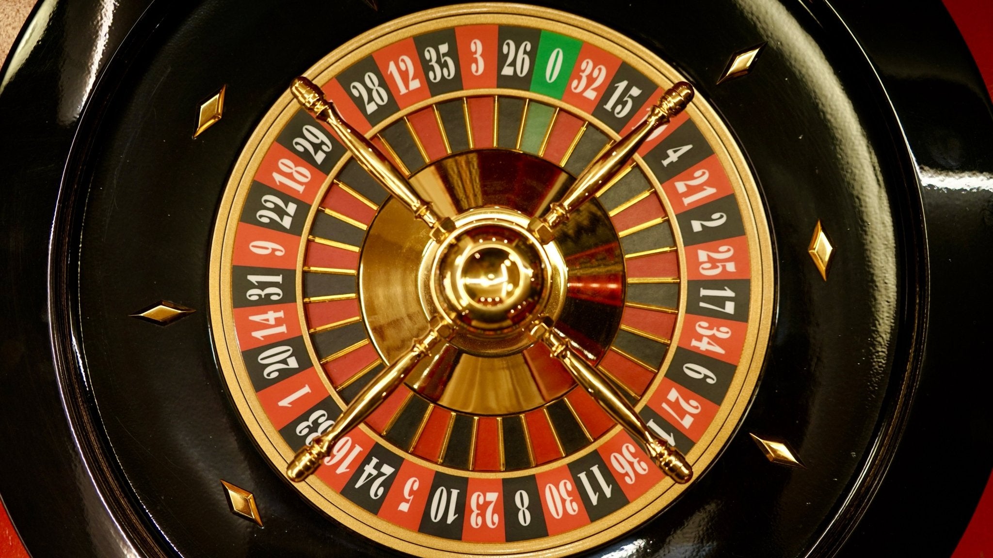 Roulette Romagnoli - Acajou - 60 cm - roulette simple en bois cadeau bel objet - Rouge et Noir
