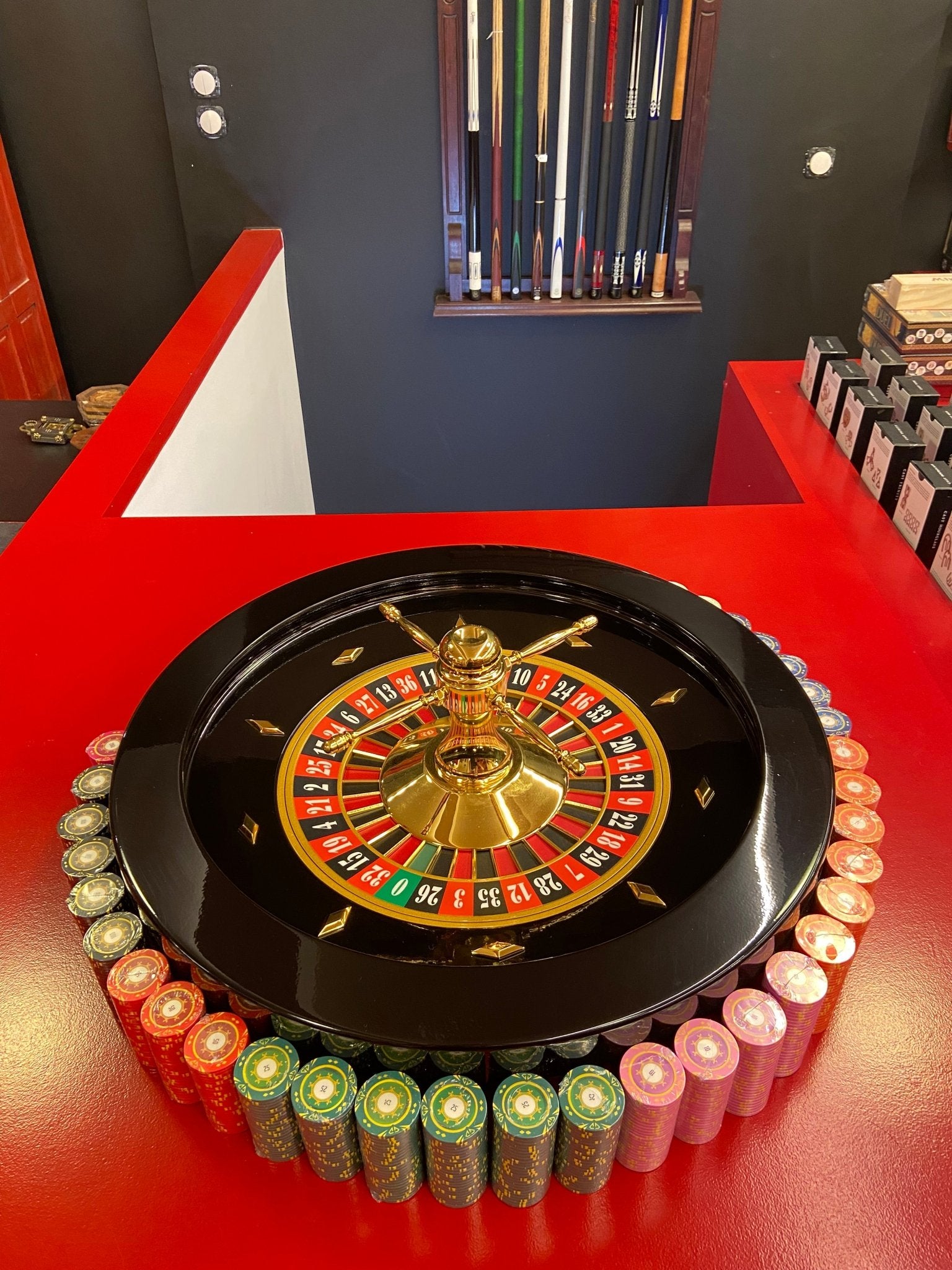 Roulette Romagnoli - Acajou - 60 cm - roulette simple en bois cadeau bel objet - Rouge et Noir